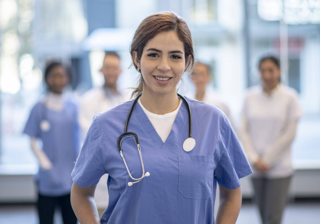 Que peut faire une infirmière praticienne (IP)